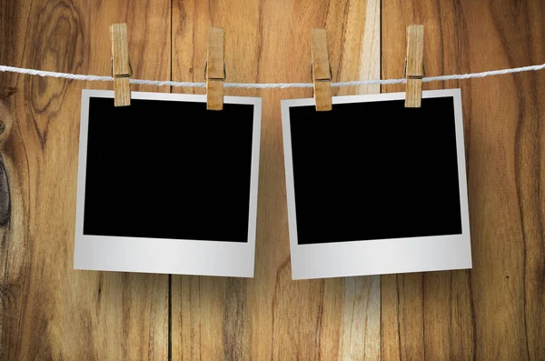 Prázdné rámečky s kolíčky na prádlo — Stock fotografie