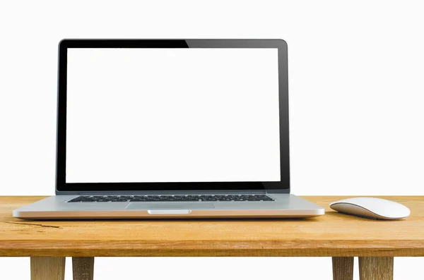 Ноутбук з порожнім екраном на столі — стокове фото