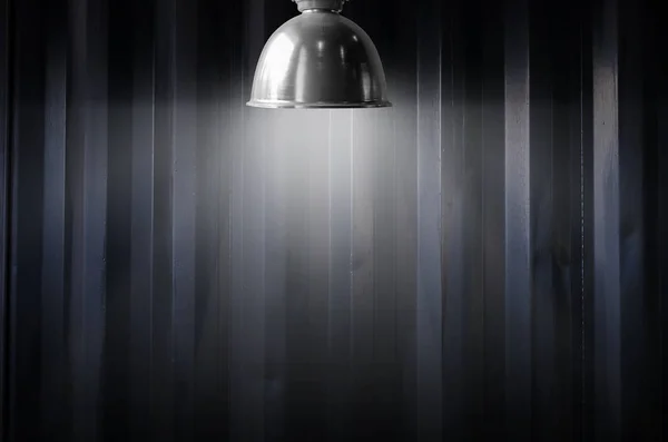 벽 천장 램프로 조명 — 스톡 사진