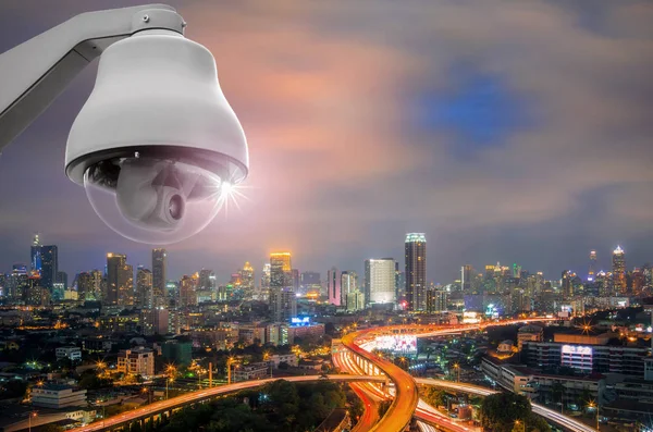 CCTV met uitzicht op de stad. — Stockfoto