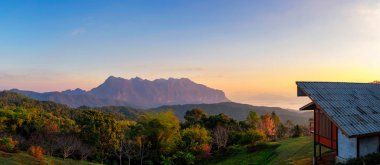 Doi mae taman san pa kia chiang mai thailand 'da sisli Doi luang chiang dao ile güzel panoramik manzara.