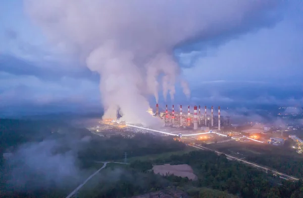 Угольная электростанция — стоковое фото
