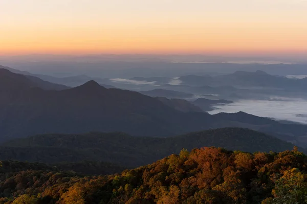 Mountain and sunrise. — Stock Photo, Image