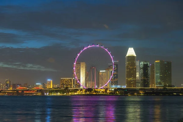 Singapore Február Singapore Ferris Kerék Üzleti Negyed Város Marina Bay — Stock Fotó