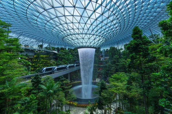 Letiště Changi Singapore Feb 2020 Časová Prodleva Vodopád Nákupní Centrum — Stock fotografie