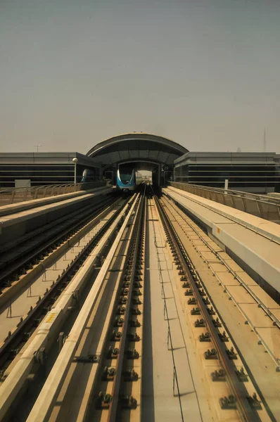 Dubai Metro Mrt Movimento Longo Estrada Sheikh Zayed Com Túnel — Fotografia de Stock
