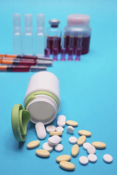 Farmaci Medicine Medicine Migliorano Salute Una Persona Malata Pillole Sparse — Foto Stock