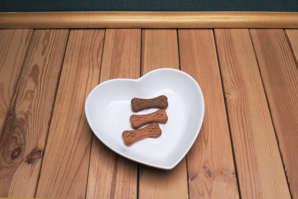 Dog Food Heart Shaped Bowl Background — Stock Photo, Image