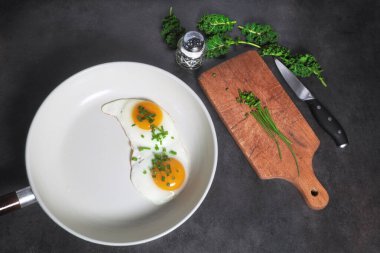 Kahvaltıda yumurta, yiyecek. ...