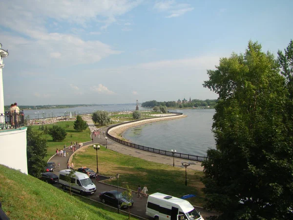 Yaroslavl 'ın merkezi. Örgü.