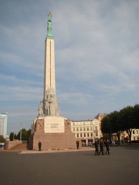 Letonya Bağımsızlık Anıtı.