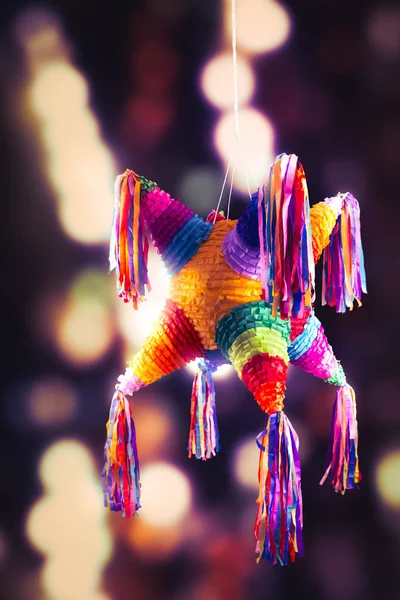 Мексиканская пиньята, используемая в посадах и днях рождения — стоковое фото