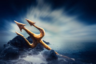 Poseidons trident denizde yüksek kontrast görüntü