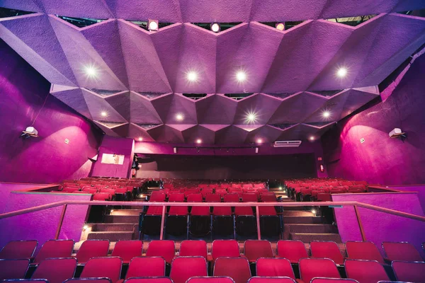 Teatro vacío, asientos de cine — Foto de Stock