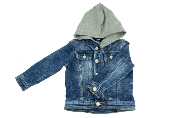 Giacca jeans con cappuccio staccabile e braccio sinistro piegato. Giacca alla moda per bambino ragazzo. Vista dall'alto frontale . — Foto Stock