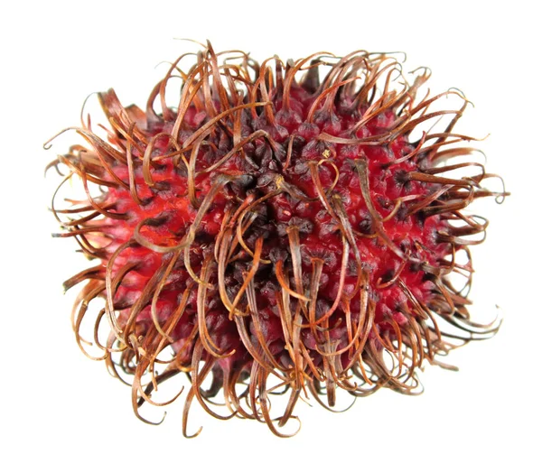 Rambután rojo sin pelar aislado sobre fondo blanco — Foto de Stock