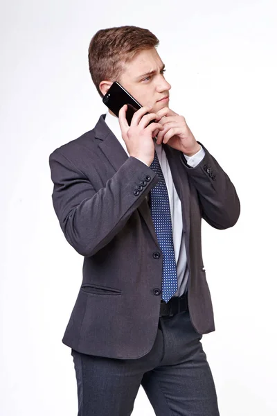 Mladý Muž Telefonem Ruce — Stock fotografie