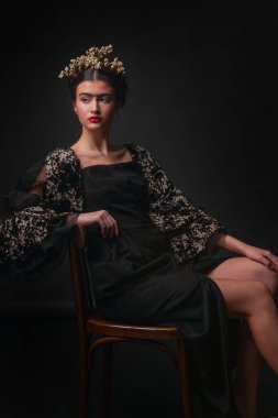 Ressam Frida 'nın suretindeki kız.