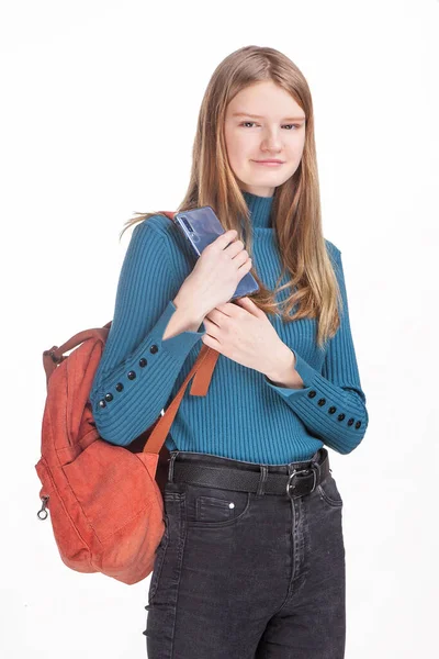 Дівчина Підліток Рюкзаком Білому Тлі Студії — стокове фото