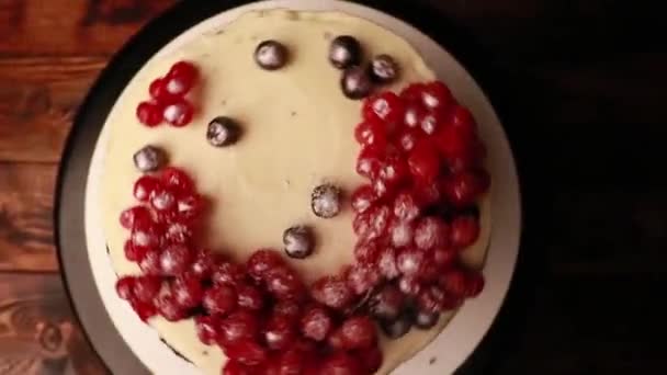 Gâteau Cuisine Avec Des Mains Féminines Gants Noirs — Video