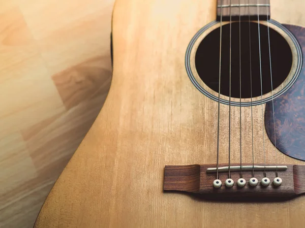 Guitarra Acústica Sobre Fondo Madera Con Espacio Copia — Foto de Stock