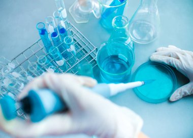 Test tüpleri closeup, laboratuvar araştırma ve geliştirme kavramı