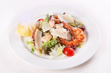 Karides ve deniz ürünleri dilim