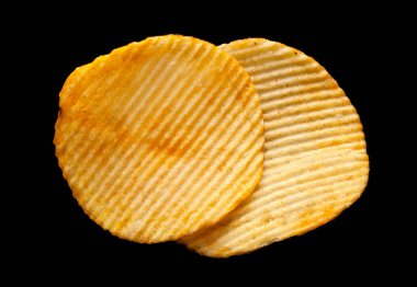 Dalgalanma cips siyah