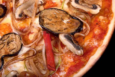 İtalyan vejetaryen pizza