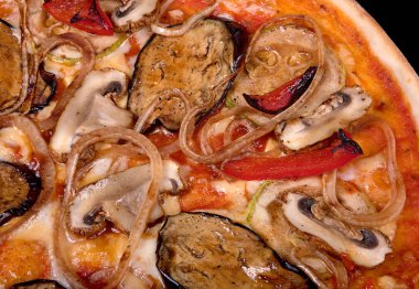 İtalyan vejetaryen pizza