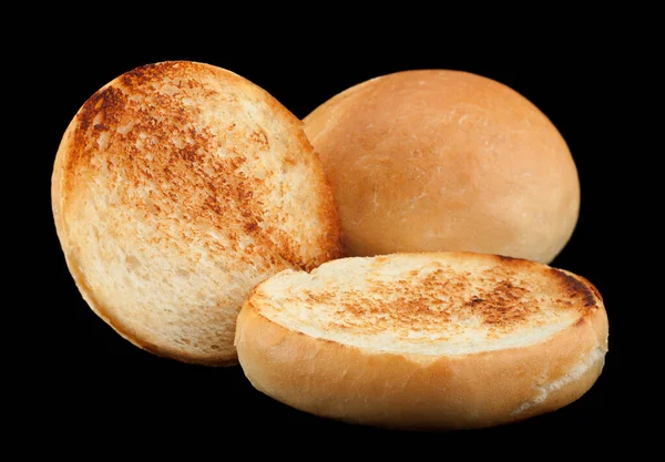 Pão Hambúrguer Caseiro Com Superfície Frita Fundo Preto — Fotografia de Stock