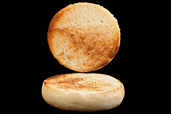 Pão Hambúrguer Caseiro Com Superfície Frita Fundo Preto — Fotografia de Stock