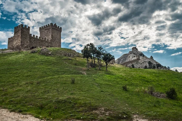 Paesaggio Drammatico Con Antica Fortezza Genovese Sudak Penisola Crimea — Foto Stock