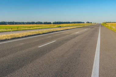 Sabah yatay, boş yüksek yönlü Dnipro-Harkov Merkezi Ukrayna