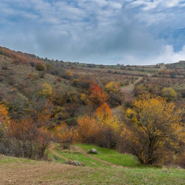 Dağda sonbahar manzara mera Demerdzhi, Kırım Yarımadası
