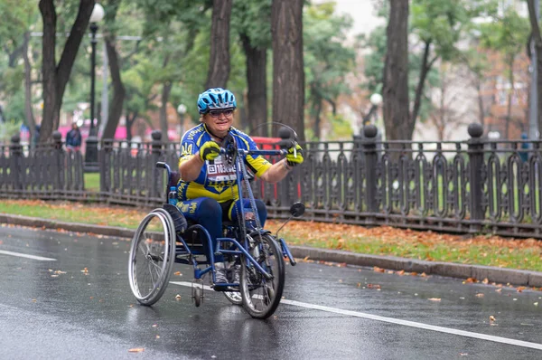 Дніпро Україна Вересня 2018 Літня Жінка Інвалідному Візку Вулиці Міста — стокове фото