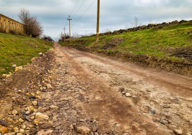 Skelki Köyü, Zaporizhia Oblastı, Ukrayna 'daki Dnipro Nehri' ne giden eski kayalık yol.