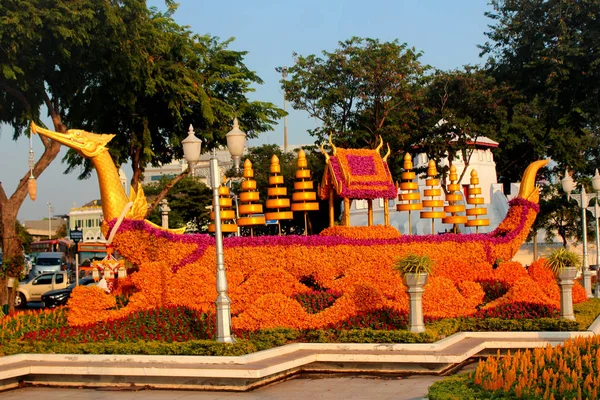 Dekorativ kunglig pråm i Bangkok, Thailand — Stockfoto