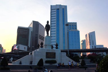  King Chulalongkorn Memorial Hastanesi, Bangkok 'ta Tayland Kızılhaç Derneği tarafından işletilen bir devlet hastanesi..