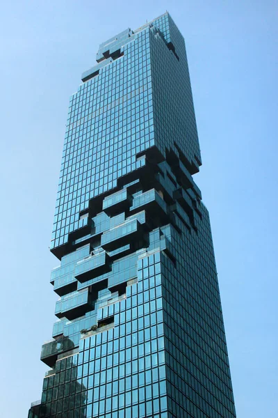 Небоскрёб King Power MahaNakhon в Бангкоке, Таиланд — стоковое фото