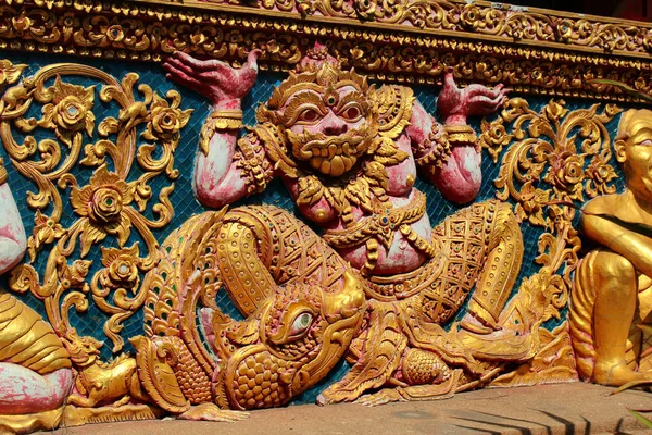 Wat Chai Mongkhon i Chiang Mai, Thailand — Stockfoto