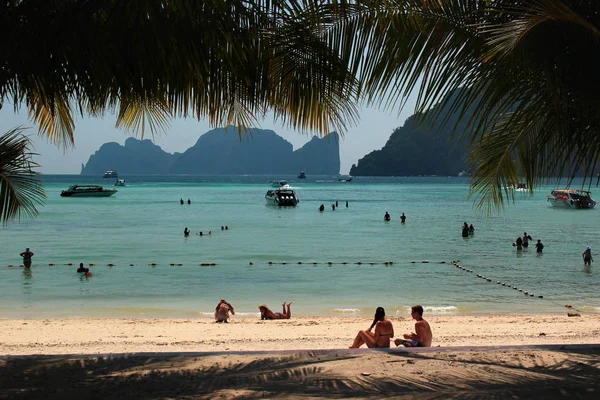 Phi Phi Don Thailand Dezember 2019 Blick Vom Strand Auf — Stockfoto