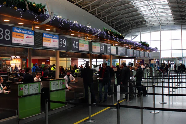 Boryspil Ucrania Noviembre 2019 Mostradores Facturación Sala Salidas Del Aeropuerto —  Fotos de Stock