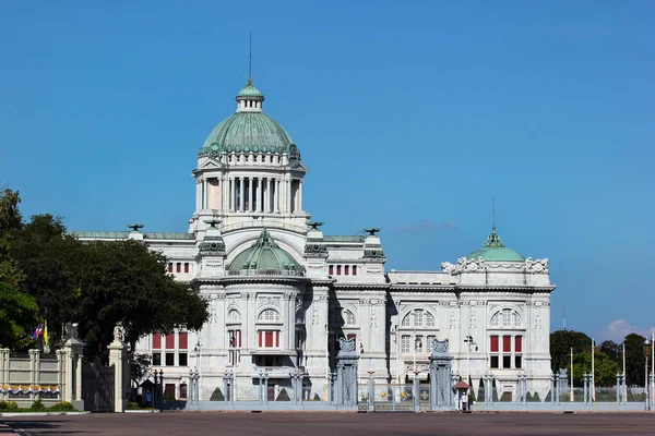 バンコク2019年11月30日 デュシットパレスは1901年にチュラロンコン国王によって建設されました — ストック写真