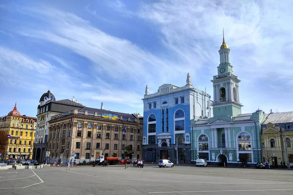 2017年9月22日 合同广场 Kontraktova Square 上的前希腊修道院 该大楼目前是国家银行城市分行的所在地 — 图库照片