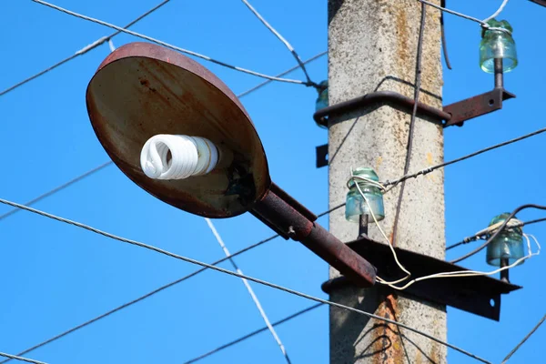 Gammal Rostig Lampa Gatlyktstolpe — Stockfoto