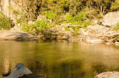 Fiora nehrinde Pellicone Gölü