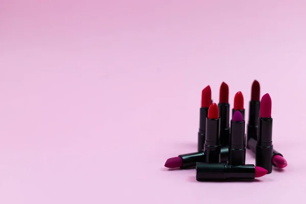 Ett Set Kosmetika För Makeup Bestående Läppstift Läppglans Krämer Foundation — Stockfoto