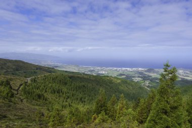 Atlantik Okyanusu manzaralı. Sao Miguel Adası, Azores, Portekiz.