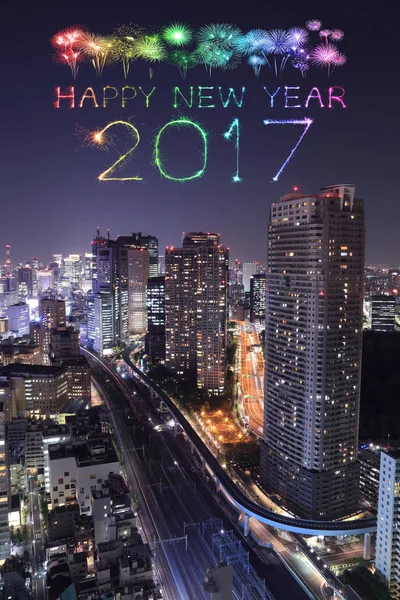 2017 Feliz Año Nuevo Fuegos artificiales sobre Tokio paisaje urbano por la noche, Japonés — Foto de Stock